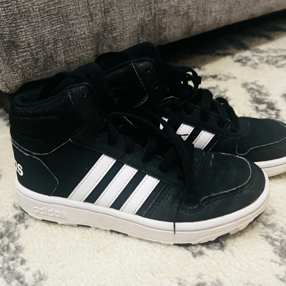 Adidas youth size 2
